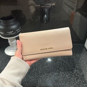 Michael Kors Beige Leather Wallet
